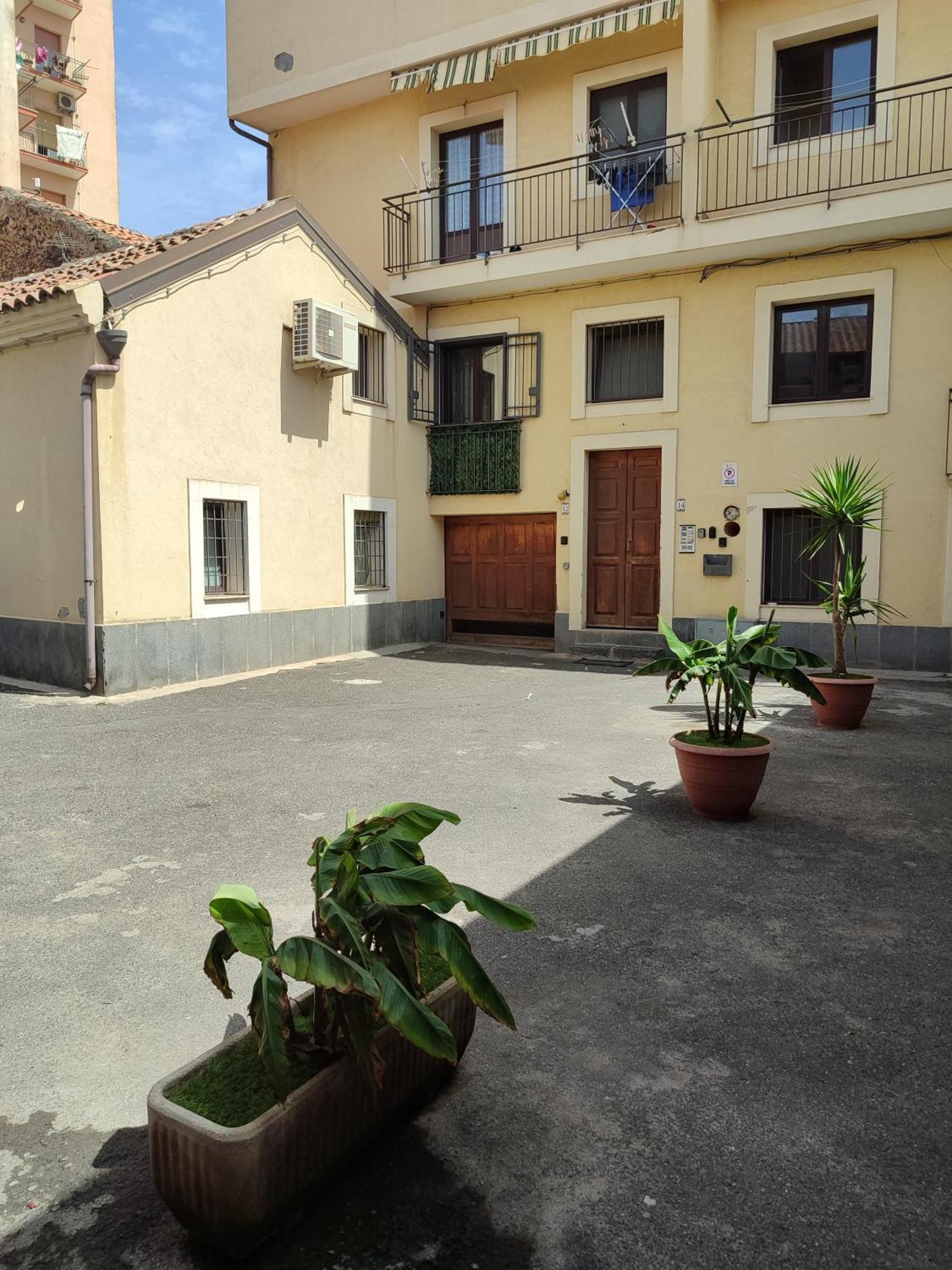 קטאניה Le Case Del Cortile מראה חיצוני תמונה